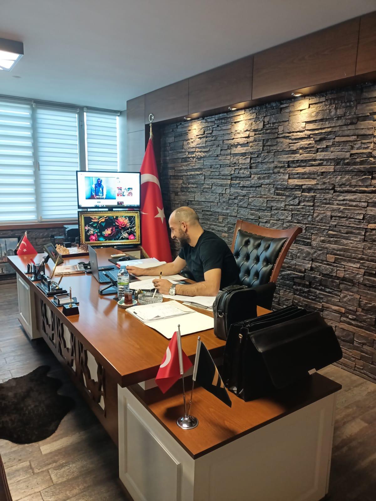 Bu Yolda Yürümeyi Ben Seçtim